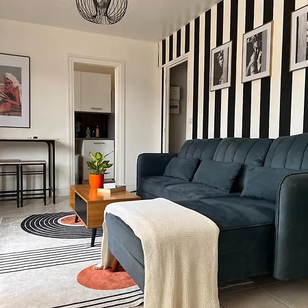 Apartment Cosy Near The Center Of Paris, Porte De