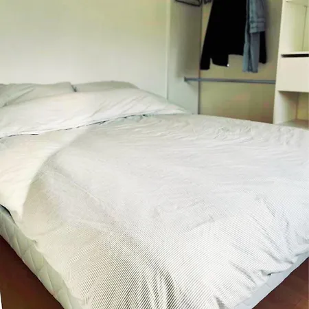 Cosy Near The Center Of Paris, Porte De Клиши
